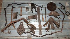 lot 91 image: AntiqueVintage Metal Items