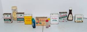 lot 113 image: Vintage Durkee Spice Tins and bottles