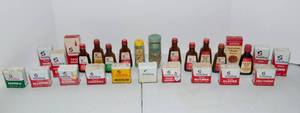 lot 109 image: Schelling Vintage Spice Tins and Extracts