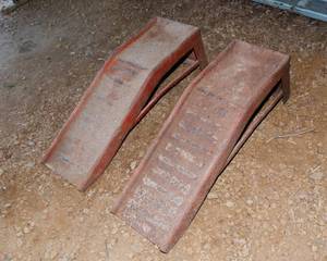 lot 125 image: Steel Car Ramps