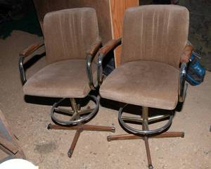 lot 154 image: Two Vintage Mid Century Modern Swivel Bar Stools