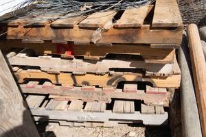 lot 175 image: Seven Pallets