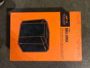 lot 14 image: Traeger Flatrock Flat Top Grill Cover Customer Returns See Pictures