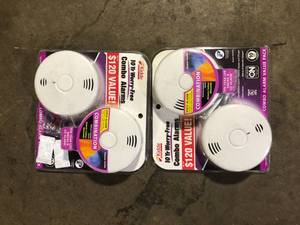 lot 40 image: Lot of Kidde 10-Year Worry-Free Smoke and Carbon Monoxide Detector, Battery Powered with Voice Alarm (2-Pack) Customer Returns See Pictures