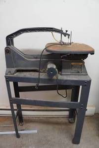 lot 380 image: Sears Craftsman 20 Scroll Saw with Stand