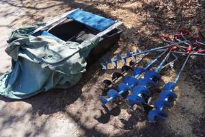 lot 306 image: Fish Trap Flip Up Ice Shelter with Hand Augers