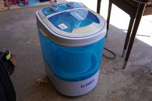 lot 410 image: Bismi Portable Washing Machine