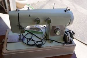 lot 413 image: Montgomery Ward Sewing Machine