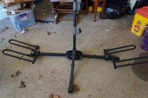 lot 450 image: Hitch Mount Bicycle Rack