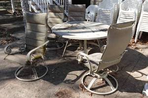 lot 348 image: Plastic Patio Table with Chairs