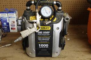 lot 299 image: Stanley 500 Amp Jump Start System with Compressor