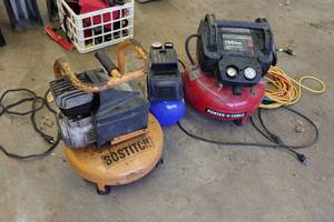 lot 418 image: Air Compressors with Extension Cords