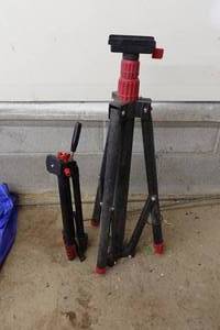 lot 429 image: Tripods