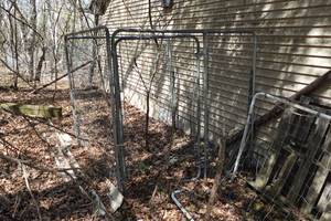 lot 308A image: Chain Link Kennel Panels