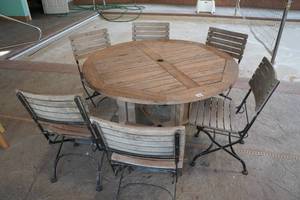 lot 321 image: Patio Table with 6 Chairs