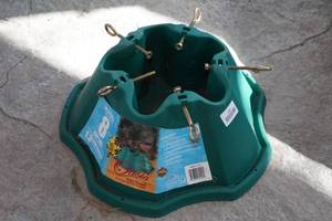 lot 339 image: Oasis Tree Stand for Tree Up To 8