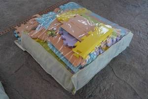 lot 326 image: Foam Floor Puzzle Pieces