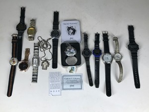 lot 251 image: Lot of Watches