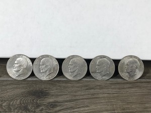lot 285 image: 5 - Eisenhower Dollar Coins