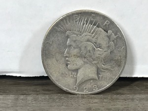 lot 295 image: 1923 Silver Peace Dollar Coin