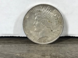 lot 298 image: 1922 Silver Peace Dollar Coin 