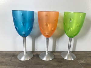 lot 314 image: Set of 3 Wine Glasses