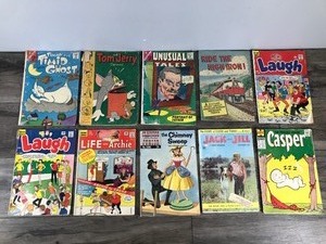 lot 331 image: Lot of 10 Vintage Comic Books - 1950s to 60s