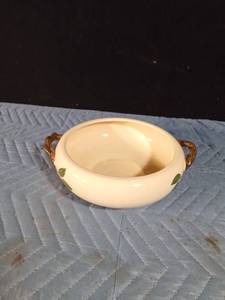 lot 92 image: Franciscan heavy serving bowl