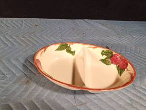 lot 85 image: Franciscan relish dish