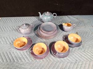 lot 73 image: Blue and gold tea set