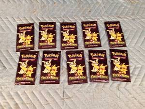 lot 47 image: 10 Pokemon unopened packs of trading cards