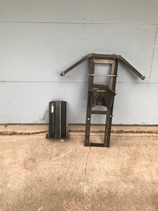 lot 372 image: Pittsburgh Motorcycle Wheel Chalk - 1800 lb Capacity 