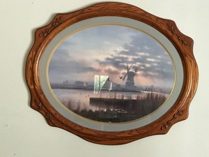 lot 378 image: Beautiful Wood Framed Oval Picture - Peaceful Evening