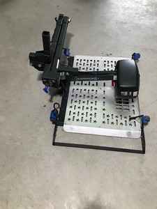 lot 16 image: Harmar Motorized Wheel Chair Lift for Vehicle
