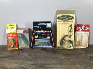 lot 394 image: Lot of 5 Fishing Lures in Original Packages