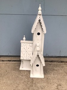 lot 409 image: Wood Bird House with 3 Bird Houses in One