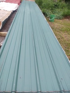 lot 9 image: 21 - Sheets of Used Green Pole Barn Steel