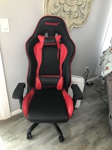 lot 8 image: Akracing Gaming Chair - Smoke free house