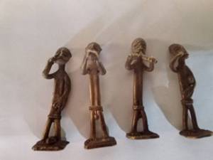 lot 242 image: 4 Brass african Shanti gold dust weights
