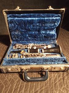 lot 227 image: Approximately 60 years old Bundy Clarinet with original hard case and accessories