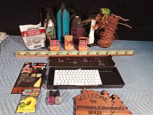 lot 164 image: Box of household and craft items