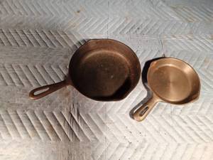 lot 156 image: 2 Cast iron skillets