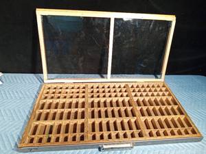 lot 124 image: Display box