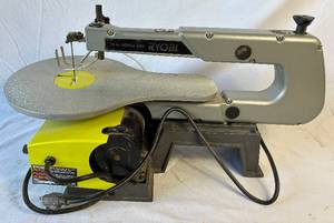 lot 18 image: Ryobi Corded 16 Scroll Saw Model SC165BVS