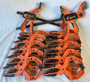 lot 61 image: Set of 10 Pony Ratcheting Spring Hand Clamps, Jorgensen 6 Expandable Clamp and Jorgensen 12 BarSpreader Clamp