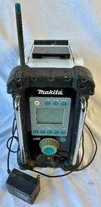 lot 74 image: Makita BMR100 Job Site Radio with Power Cord