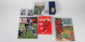 lot 78 image: Sports Memorabilia Lot - Gerald Ford Signed Golf Ball & Picture, Signed Percy Harvin Picture