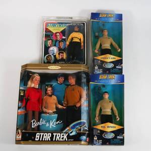 lot 68 image: Vintage Star Trek Action Figure Lot