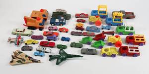 lot 58 image: Vintage & Modern Toy Car Lot - Tootsie Toys