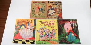 lot 62 image: Vintage Book & Coloring Book Lot